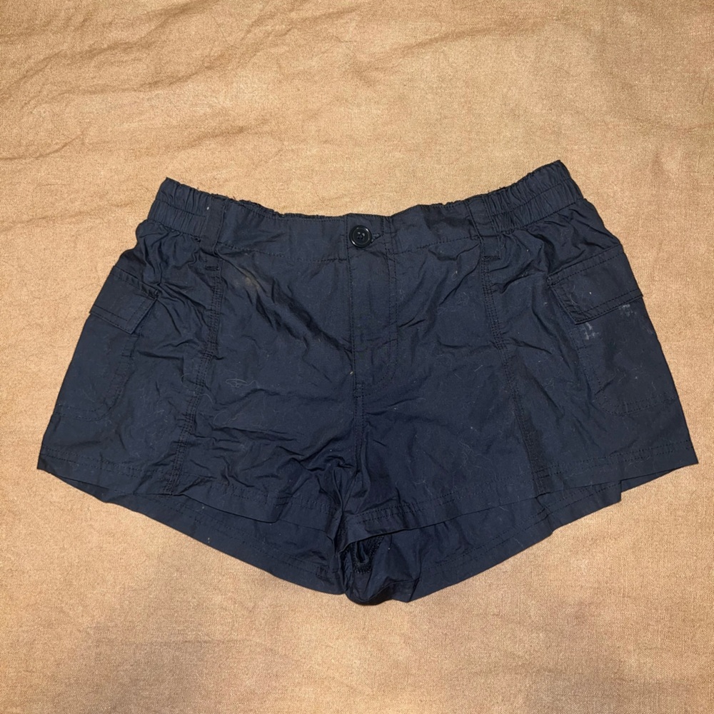 Low rise cargo shorts